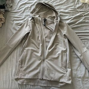 Lululemon zip up. Men’s size large. Hardly used perfect condition.
